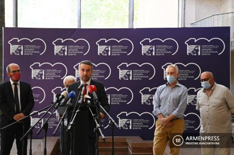 G. Sundukyan'ın adını taşıyan Ulusal Akademik
Tiyatrosu'nun 100. sezonuna adanmış basın toplantısı