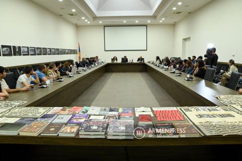 A group of Armenians from Uruguay donate materials to
Armenian Genocide Museum-Institute