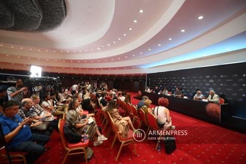 STARMUS VI: пресс-конференция швейцарского
астрофизика, лауреата Нобелевской премии Мишеля
Майора, лауреата Нобелевской премии по химии Эммануэль
Шарпантье, главного редактора журнала A