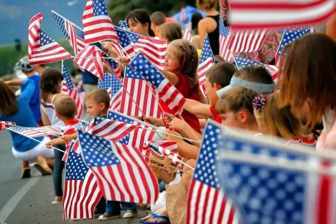 14 июня в США отмечают День флага