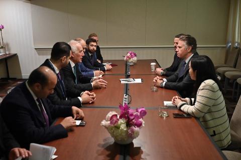 Le président Vahagn Khatchatourian a rencontré Nick Tzitzon, vice-président de ServiceNow, à New York