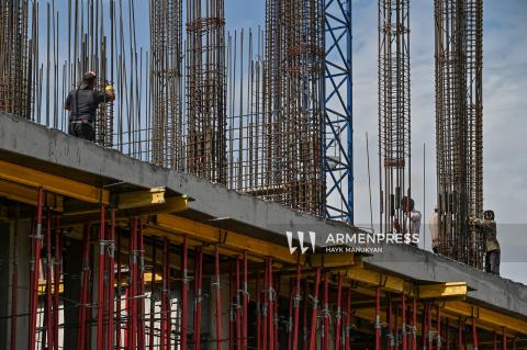 Avinyan instó a desarrolladores a reconsiderar su forma de trabajo respecto a construcciones