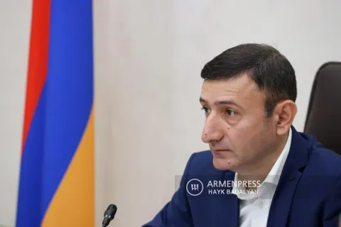 სომხეთის რესპუბლიკის ეროვნული ასამბლეის ეკონომიკურ საკითხთა მუდმივმოქმედი კომისიის სხდომა