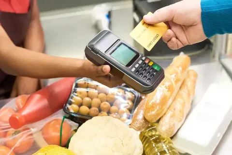 Անկանխիկ առևտրից կենսաթոշակառուների հետվճարի առավելագույն չափը կդառնա 10 հազար դրամ