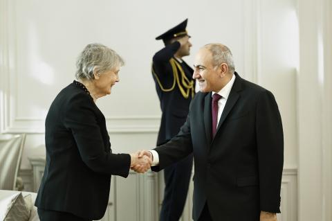 Le Premier ministre Pashinyan a reçu Helen Clark, présidente de la Global Leadership Foundation