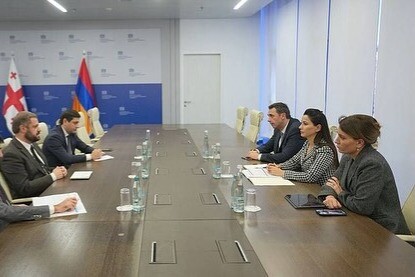 Ermenistan ve Gürcistan’ın ekonomi bakanları ulaşım ve lojistik alanındaki işbirliğini görüştü