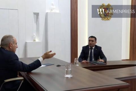 چه آیندهای در انتظار شرکت توزیع برق ارمنستان است؟ نخستوزیر و رومانوس پتروسیان گزینههای ممکن برای مدیریت را بررسی کردند