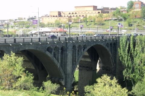 Երևանում փրկարարները կանխել են քաղաքացու ինքնասպանության փորձը