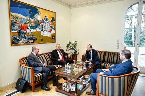 نخستوزیر جمهوری ارمنستان از سفارت ارمنستان در آلمان بازدید کرد