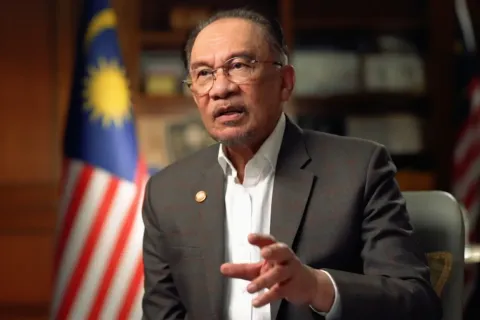 Премьер-министр Малайзии обсудил напряженность на границе с лидерами Таиланда и Камбоджи