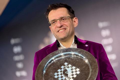 Levon Aronian a surpassé Magnus Carlsen et est devenu le vainqueur de la « Freestyle Chess Grand Slam Final