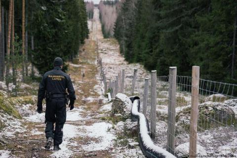 Финляндия построила забор длиной почти 140 километров на границе с Россией