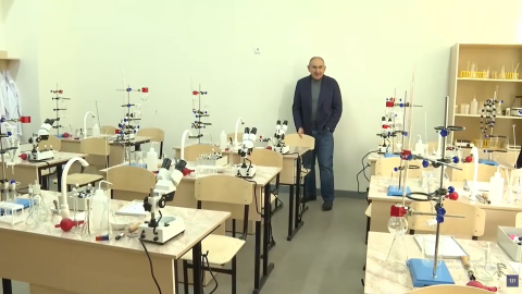 Pashinyan inspects new village school