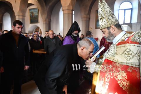 Վարչապետը պատարագի է մասնակցում Արմավիրի մարզի Այգեշատ բնակավայրում