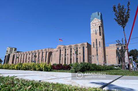 التشاور الإجرائي لمجلس بلدية يريفان-فيديو-