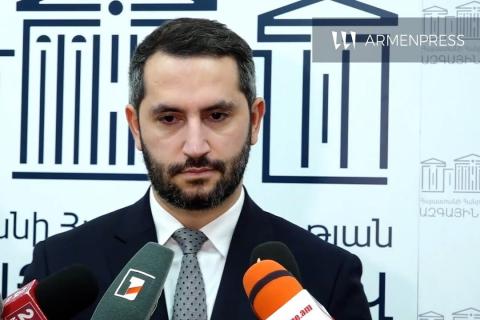 نشست مطبوعاتی روبن روبینیان