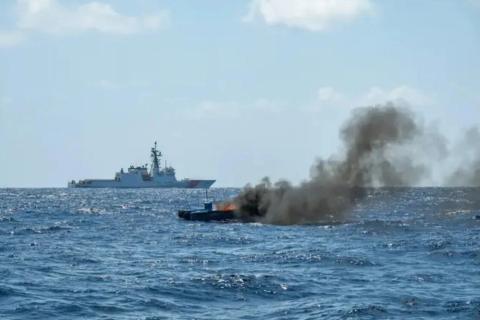США уничтожили в Тихом океане три судна, занимавшиеся незаконным оборотом наркотиков