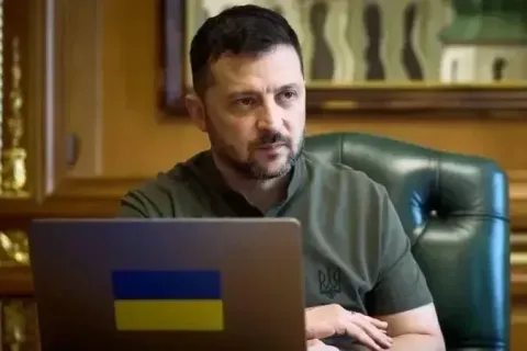 Украина не признает Донбасс российской территорией ни де-юре, ни де-факто - Зеленский