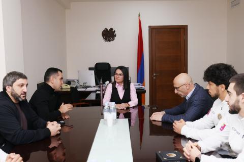 ԿԳՄՍ փոխնախարարն ընդունել է աշխարհի և Եվրոպայի առաջնություններում մեդալներ նվաճած կարատեիստներին