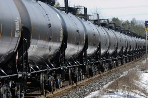 Пашинян подтвердил, что железнодорожный состав с азербайджанскими нефтепродуктами направляется в Армению