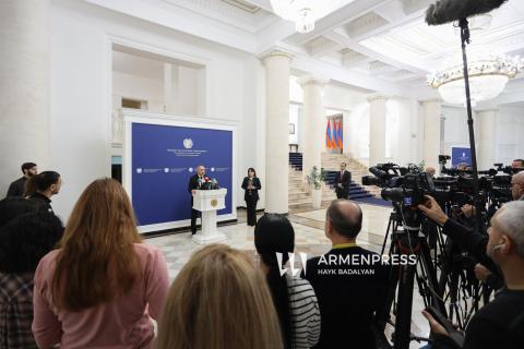 نخستوزیر جمهوری ارمنستان، نیکول پاشینیان، برای شرکت در نشست شورای عالی اقتصادی اوراسیا به سنپترزبورگ سفر خواهد کرد