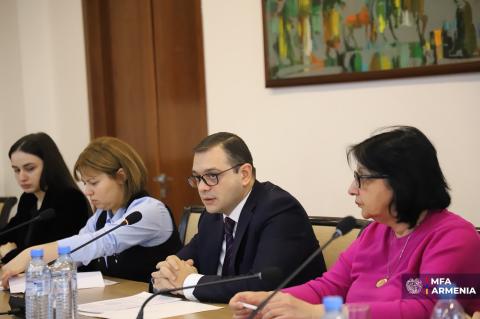 Замглавы МИД Армении принял участие в заседании Рабочей группы Совета по вопросам женщин