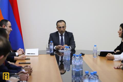 ՀՀ ԱՍՀ նախարարն աշխատակազմին է ներկայացրել նախարարի առաջին տեղակալին և Միասնական սոցիալական ծառայության պետին