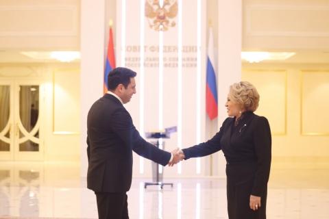Alen Simonyan et Valentina Matvienko ont discuté à Moscou de plusieurs questions politiques, économiques et culturelles