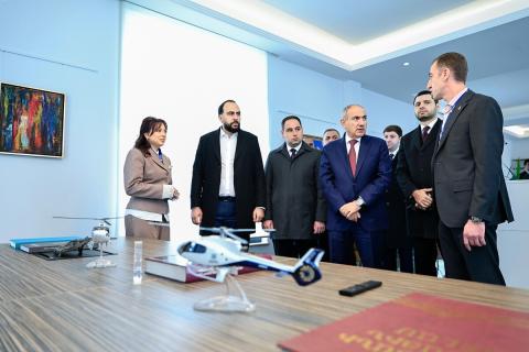 Le Premier ministre s’est familiarisé avec les activités et la stratégie de développement de la société « Armenian Helicopters »