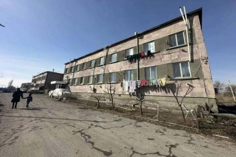 Семьям, проживающим в социальном жилфонде в Дарбнике, не было предъявлено требование покинуть свои квартиры: представитель МТСВ