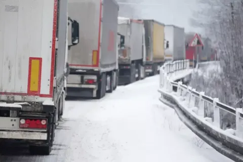 Ռազմավիրական ճանապարհը և Անդրկովկասյան ավտոմայրուղին փակ են բոլոր փոխադրամիջոցների համար