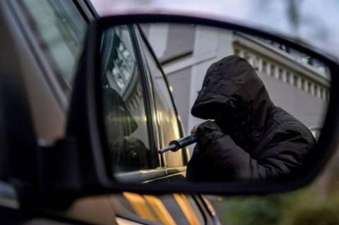 Համայնքային ոստիկանները բացահայտել են ավտոմեքենաներից գողության դեպքեր