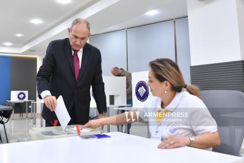 التصويت داخل الحزب لاختيار مرشح "العقد المدني" لمنصب رئيس الوزراء والمؤتمر الصحفي لباشينيان-صور-