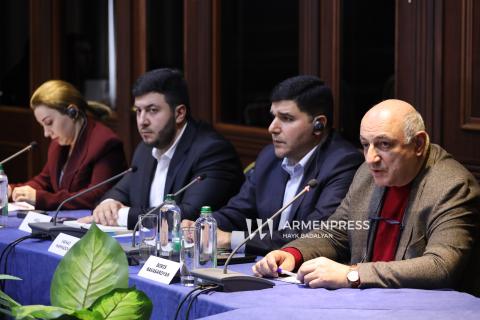 حوار صريح في إطار مبادرة "جسر السلام"-تلخص خبراء الأرمن والأذربيجانيون لنتائج المؤتمر-