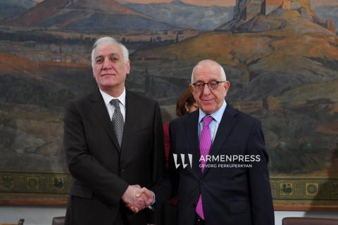 نؤكد مجدداً دعم اليونان لأرمينيا-رئيس البرلمان اليوناني نيكيتاس كاكلامانيس لرئيس جمهورية أرمينيا فاهاكن خاتشاتوريان-