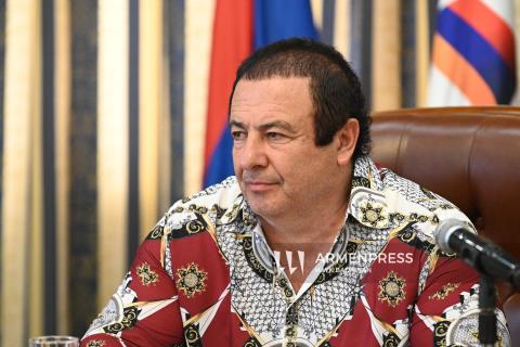 Գագիկ Ծառուկյանի առանձնատանը և հողատարածքում կատարվում է զննություն. փաստաբանը մանրամասներ է ներկայացրել