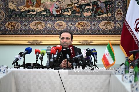 Руководящий совет Ирана продолжает управлять страной: посол Ирана в Армении