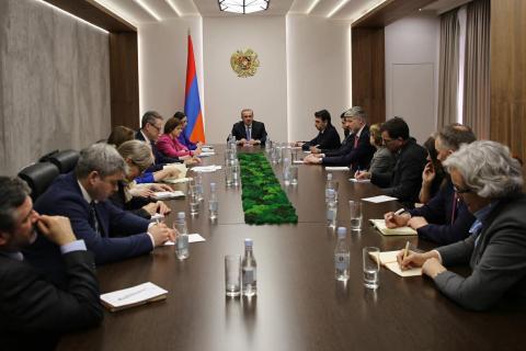 Le chef du Conseil de sécurité de l’Arménie rencontre une délégation nordique et baltique