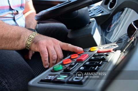 Դա անընդունելի է. Ավինյանն անդրադարձավ ավտոբուսներում հավաքագրումներին