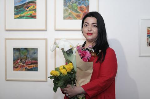 Երևանում բացվել է Նվարդ Հայթայանի «Չորս արևներ» անհատական ցուցահանդեսը