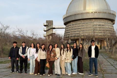 Դպրոցականների նորարարական աստղագիտական նախագիծ՝ անգլերենի դասընթացի համադրությամբ