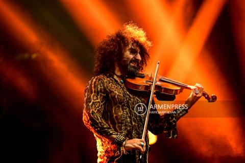 Հայ հանդիսատեսի ջերմությունն ու անկեղծությունն առանձնահատուկ են. ջութակահար Արա Մալիկյանն անհամբեր սպասում է երևանյան համերգին