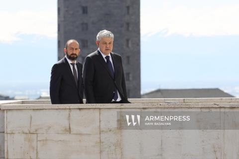 Հայաստանի ու Ղազախստանի ԱԳ նախարարները զմայլվում էին երևանյան տեսարանով