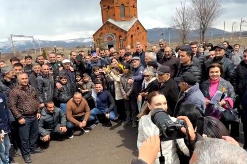 Премьер-министр РА заверил, что жилищный вопрос для находящихся в списке ожидания за длительную службу, будет полностью решен в течение 4 лет