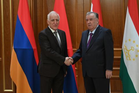 სომხეთისა და ტაჯიკეთის პრეზიდენტებმა სამხრეთ კავკასიაში მშვიდობის, სტაბილურობისა და კომუნიკაციების განვითარების მნიშვნელობას გაუსვეს ხაზი