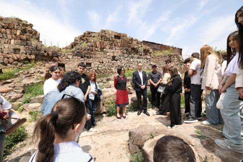 ՀՀ ԿԳՄՍ նախարարն ու ԵՄ պատվիրակության ղեկավարն այցելել են Արուճի Սուրբ Գրիգոր եկեղեցի և միջնադարյան ամրոց