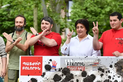 «Բոլորին դեմ եմ» կուսակցության ցուցակի 50 թեկնածու ինքնաբացարկ է հայտնել