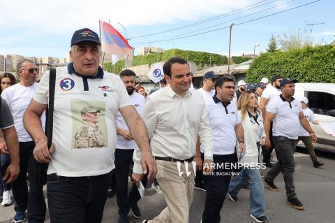 «Ուժեղ Հայաստան» կուսակցությունների դաշինքի անդամներն այցելել են Սարդարապատ, Եղվարդ, Բյուրեղավան