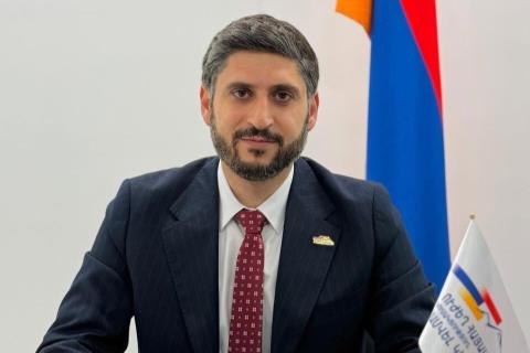 «Ուժեղ Հայաստան» դաշինքի պատգամավորի թեկնածու Արթուր Աբրահամյանին կալանավորելու որոշում է կայացվել, հայտարարվել է հետախուզում