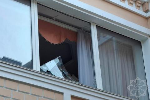 В результате российских ударов по Киеву пострадало также здание посольства Азербайджана в Украине